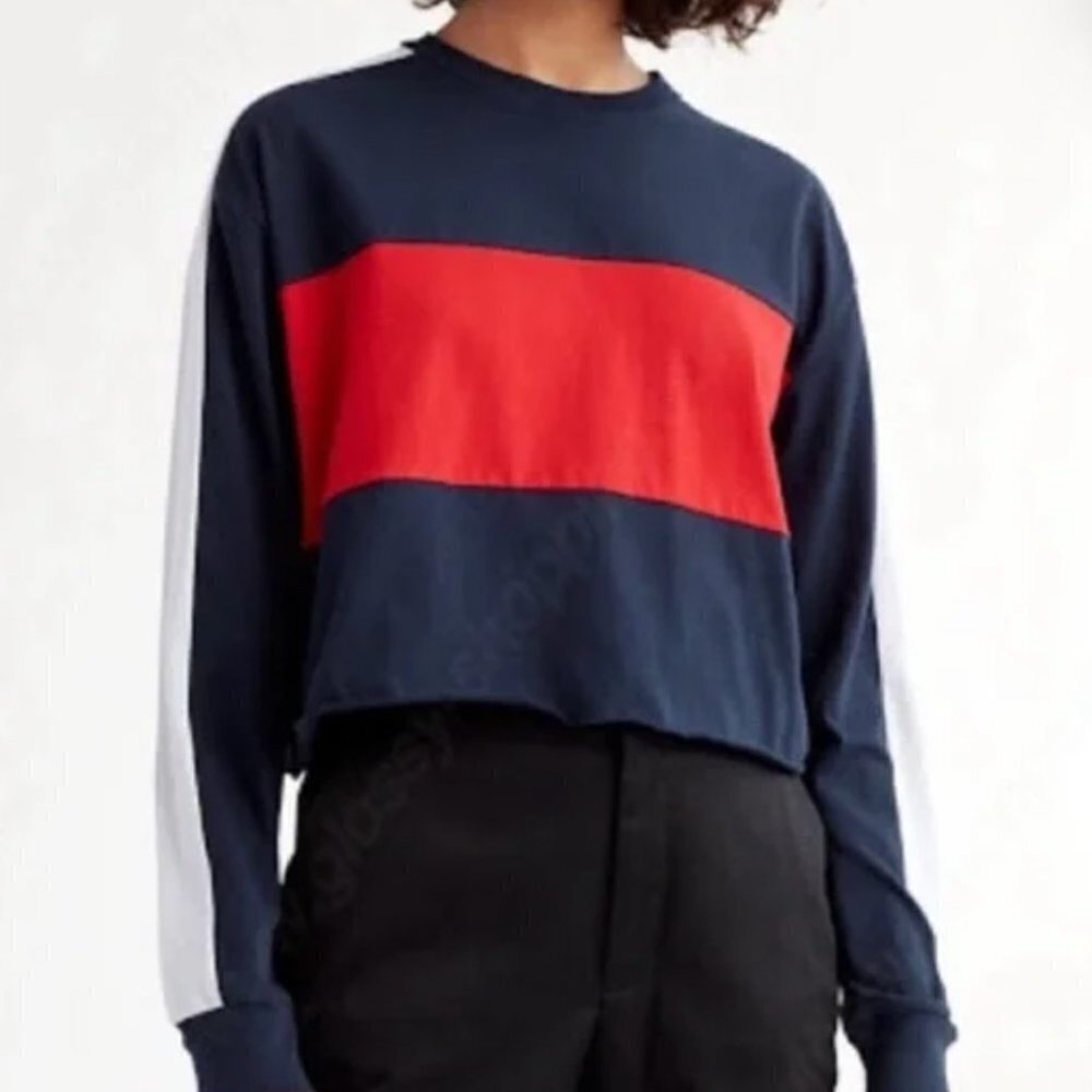 Aritzia TNA Colour Block Crew Neck Cropped Long Sleeve - Small in Blue/Red/White